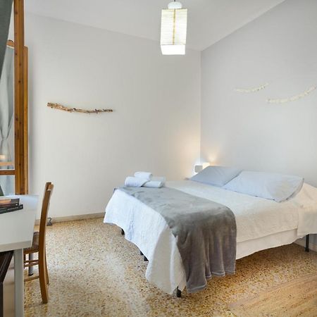 Room San Frediano Φλωρεντία Εξωτερικό φωτογραφία